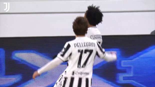 Cuadrado's incredible corner kick